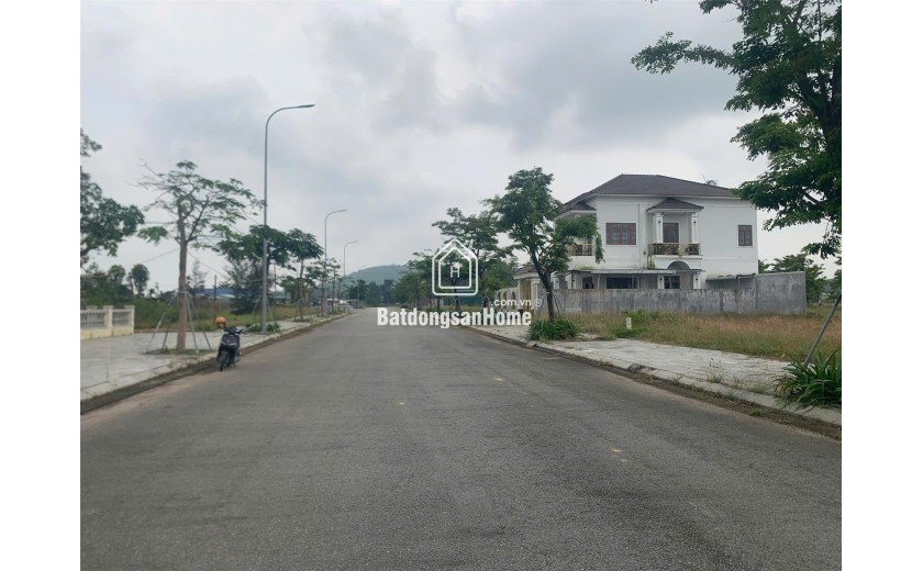Bán căn góc biệt thự KDC Sơn Tịnh 577 275m2, TP Quảng Ngãi - 3.140 triệu